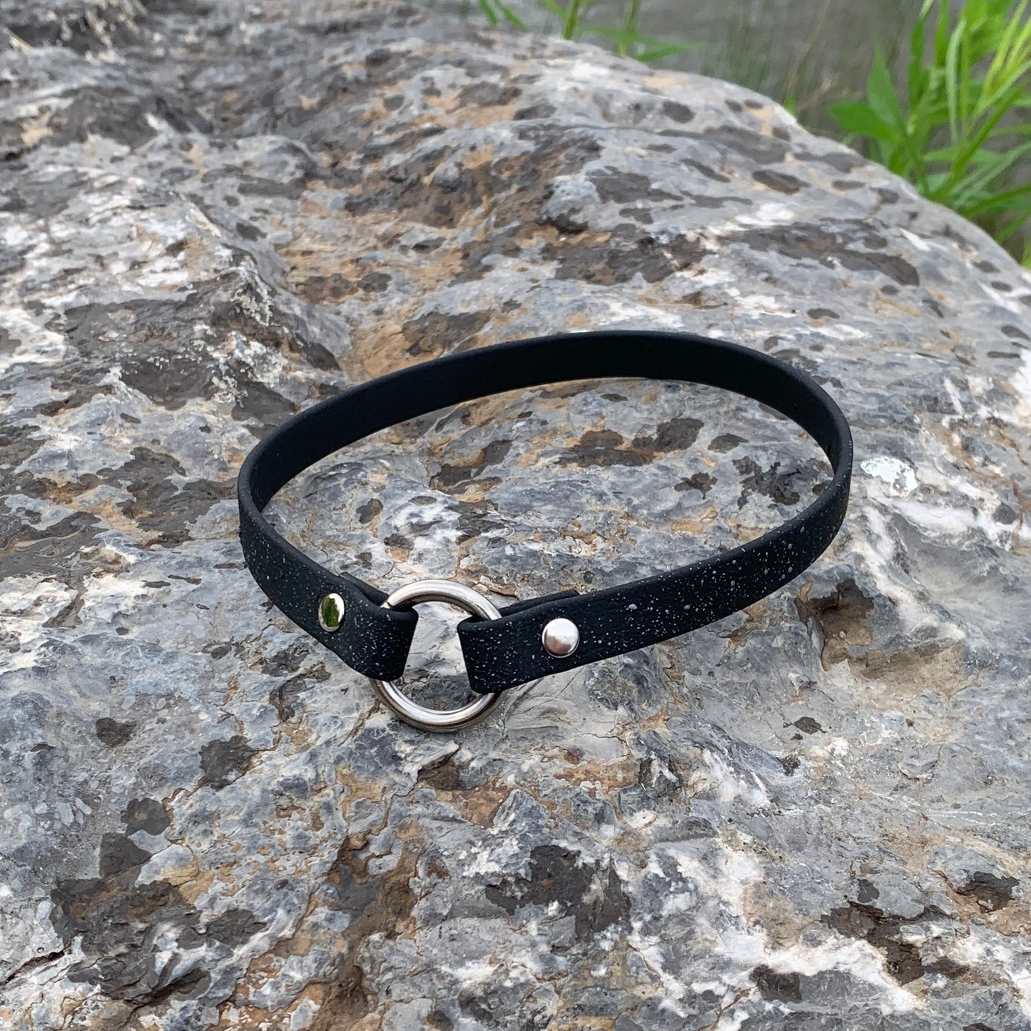 Speckled - Porte-médaille | Tag holder (1/2)